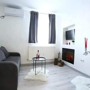 Simona Maria 2 , Bucarest Romania